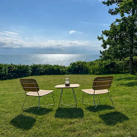 Seaside In Front Row On Rosnaes Semesterbostad Kalundborg
