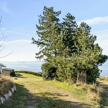 Seaside In Front Row On Rosnaes Semesterbostad