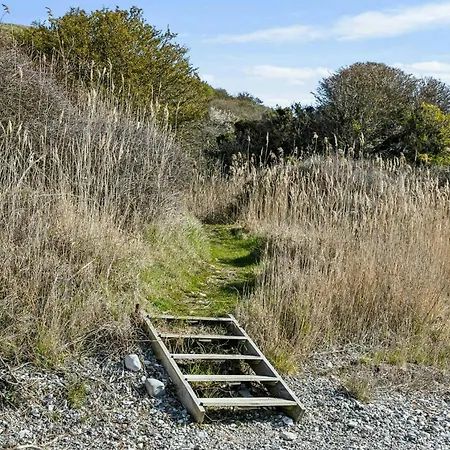 Semesterbostad Seaside In Front Row On Rosnaes Kalundborg